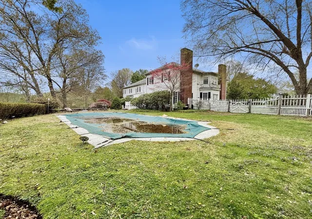 5th image of 32 Solomon Pierce Road, Lexington, MA 02420 | MLS# 73547595