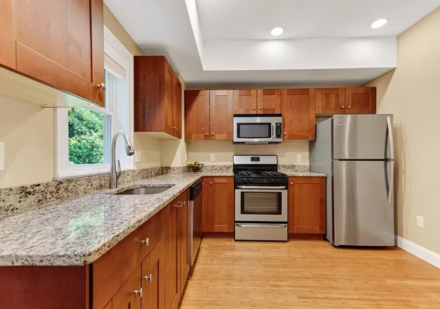 5th image of 18 Saint Marys Way #18, Marlborough, MA 01752 | MLS# 73558180