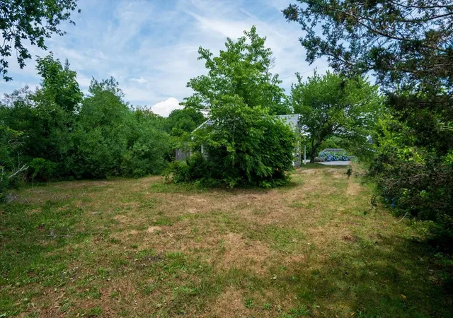 Photo 3 of Sale Pending at 34 Curtis Ln, Edgartown, MA 02539 | MLS# 73557972 | Listing updated on 2026-08-03