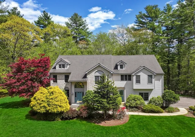 Homes for sale in Holliston, MA | 10 Timber Ledge Dr, Holliston, MA 01746 | MLS# 73519732