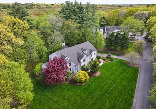 Homes for sale in Holliston, MA | 10 Timber Ledge Dr, Holliston, MA 01746 | MLS# 73519732