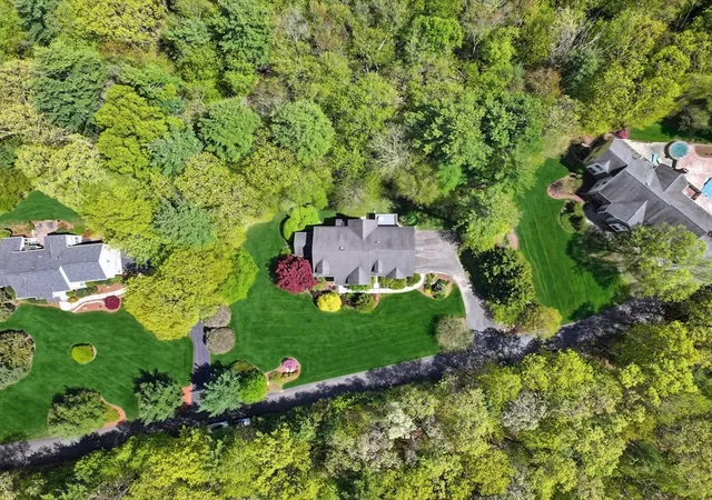 Homes for sale in Holliston, MA | 10 Timber Ledge Dr, Holliston, MA 01746 | MLS# 73519732
