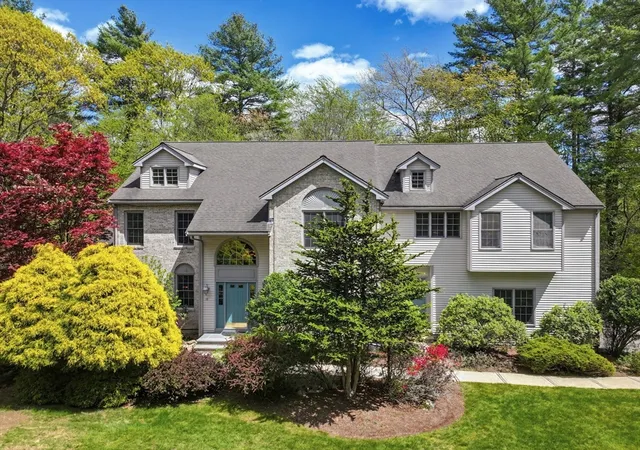 Homes for sale in Holliston, MA | 10 Timber Ledge Dr, Holliston, MA 01746 | MLS# 73519732
