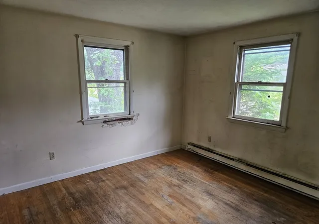 Homes for sale in Easthampton, MA | 5 Morin Dr, Easthampton, MA 01027 | MLS# 73543591