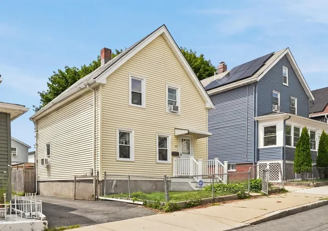 2nd image of 32 Villa Ave, Everett, MA 02149 | MLS# 73564425
