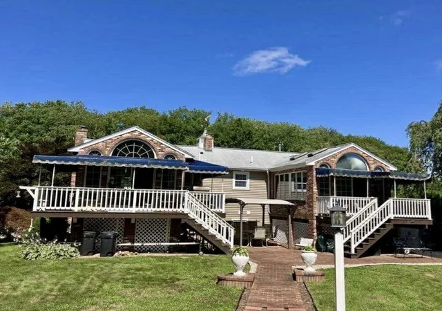 Photo 3 of Single family home for sale at 179 Slocum Road, Dartmouth, MA 02747 | MLS# 73568568 | Listing updated on 2026-09-02