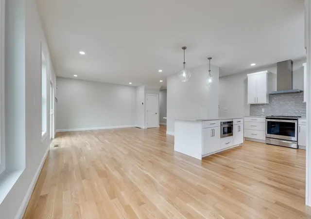Photo 3 of Single family home for sale at 31 Strongwater Dr, Salem, MA 01970 | MLS# 73536435 | Listing updated on 2026-06-20