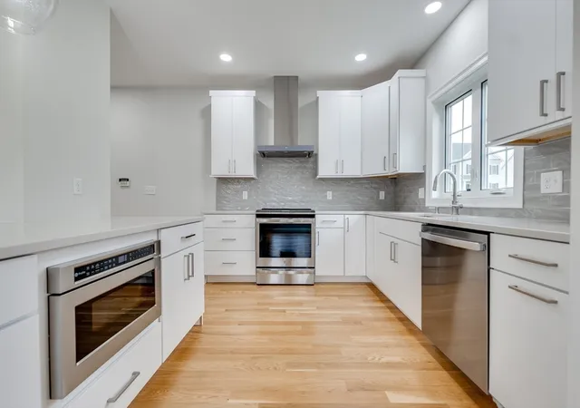 Photo 4 of Single family home for sale at 31 Strongwater Dr, Salem, MA 01970 | MLS# 73536435 | Listing updated on 2026-06-20