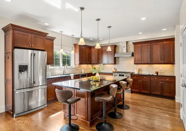 3rd image of 290 Nevada St #290, Newtonville, MA 02460 | MLS# 73534616