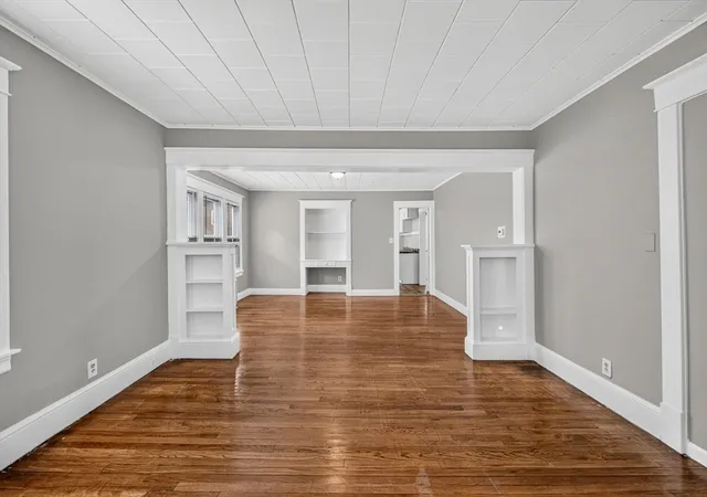 2nd image of 98 100 Draper St, Springfield, MA 01108 | MLS# 73556367