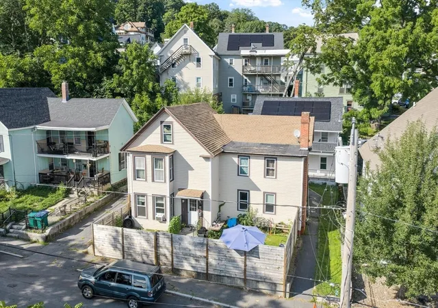 2nd image of 25 Goddard St, Fitchburg, MA 01420 | MLS# 73564492