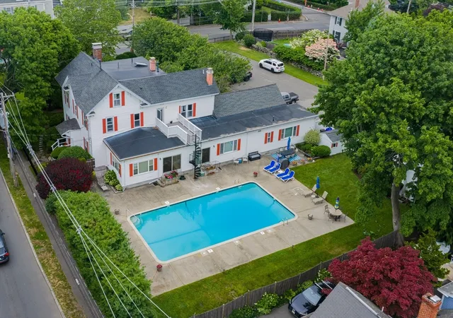 Photo 2 of Condo for sale at 20 Ocean Ave #4, Marblehead, MA 01945 | MLS# 73540336 | Listing updated on 2026-08-16