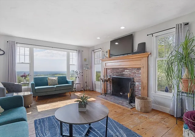 5th image of 152 Mountain Rd, Princeton, MA 01541 | MLS# 73521774