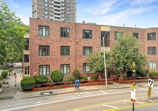 1st image of 573 Washington St #29, Brookline, MA 02446 | MLS# 73551054