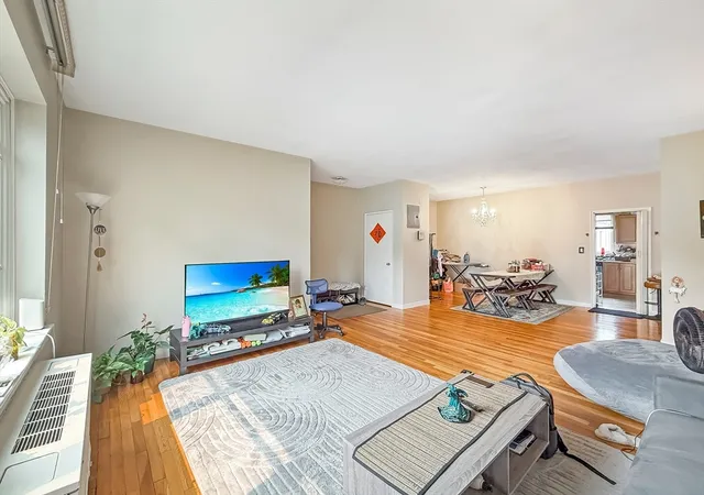 4th image of 573 Washington St, Brookline, MA 02446