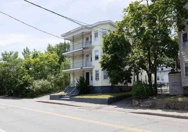 3rd image of 686 North Montello Street, Brockton, MA 02301 | MLS# 73551307