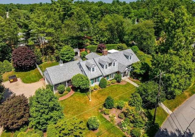 Photo 3 of Single family home for sale at 175 Hickory Hl Cir, Osterville, MA 02655 | MLS# 73546631 | Listing updated on 2026-10-02