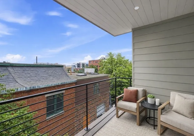 3rd image of 118 B Street #302, South Boston, MA 02127 | MLS# 73548901