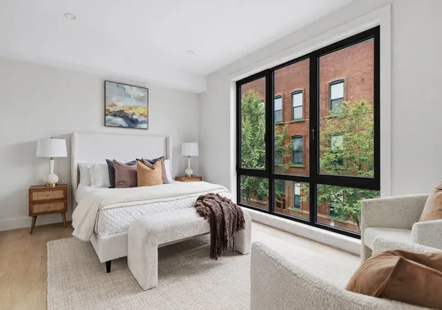 5th image of 118 B Street #302, South Boston, MA 02127 | MLS# 73548901