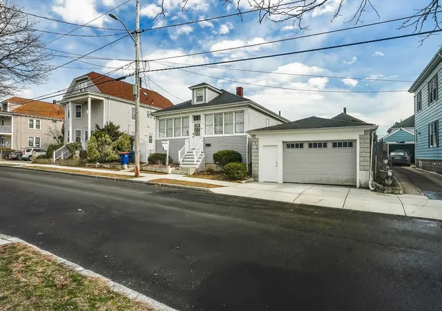 1st image of 58 Oaklawn St, New Bedford, MA 02744 | MLS# 73560998