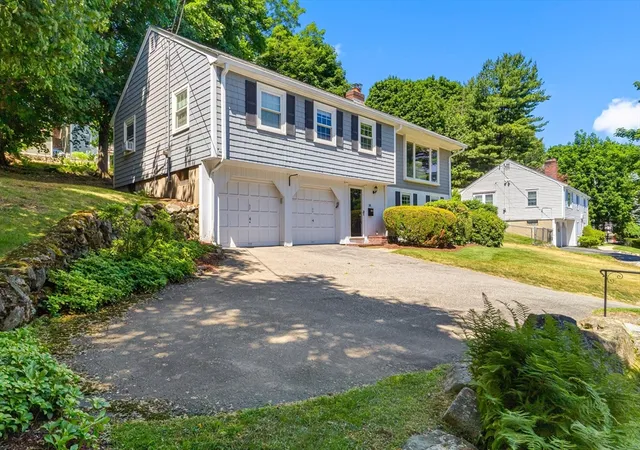 Homes for sale in Winchester, MA | 38 Robinhood Rd, Winchester, MA 01890 | MLS# 73537786