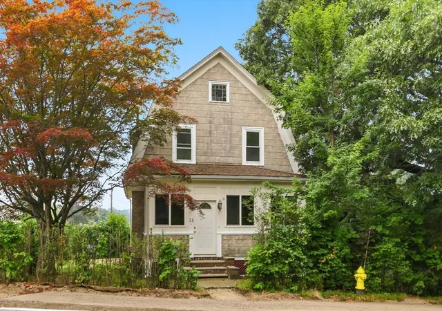 Photo 1 of Sale Pending at 34 Common St, Braintree, MA 02184 | MLS# 73550546 | Listing updated on 2026-09-09