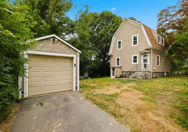Photo 2 of Sale Pending at 34 Common St, Braintree, MA 02184 | MLS# 73550546 | Listing updated on 2026-09-09