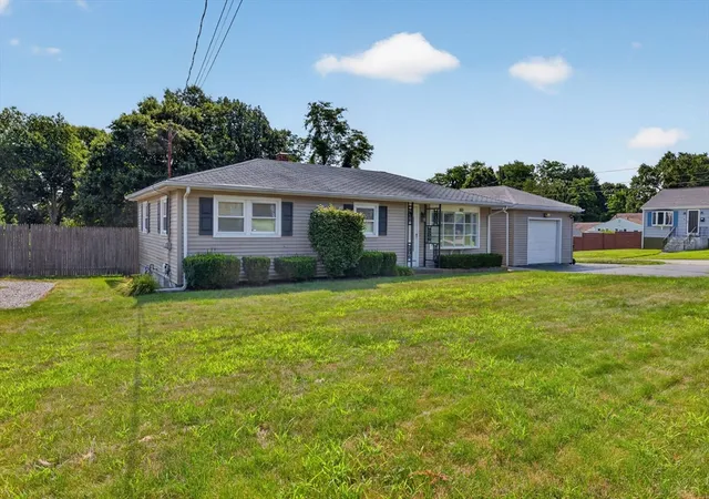 Photo 2 of Single family home for sale at 165 Swansom Rd, Swansea, MA 02777 | MLS# 73565355 | Listing updated on 2026-08-23