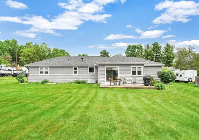 Homes for sale in Westfield, MA | 76 Glenwood Dr, Westfield, MA 01085 | MLS# 73544590
