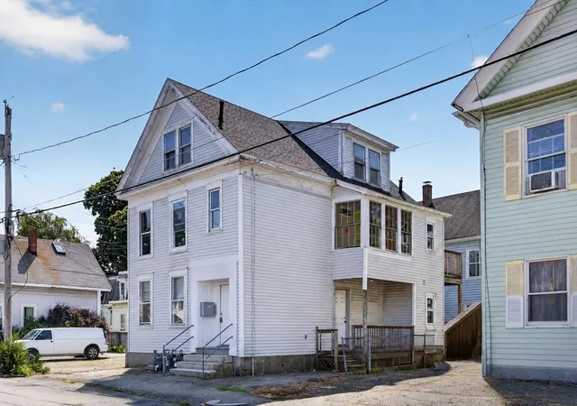 Listing Photo 5 - Condo for sale in building located at 37 4th St, Lowell, MA 01850
