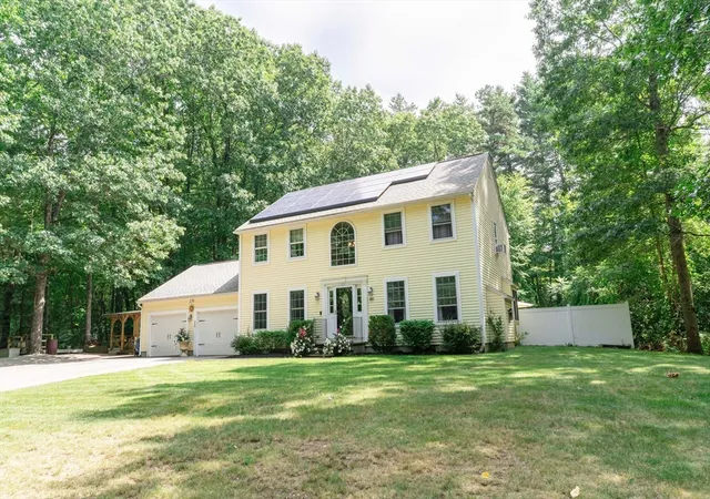 1st image of 55 S Shore Dr, Sturbridge, MA 01566 | MLS# 73568281