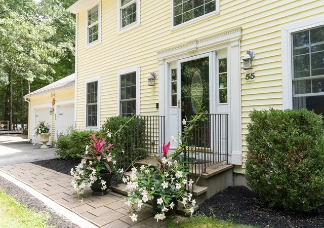 3rd image of 55 S Shore Dr, Sturbridge, MA 01566 | MLS# 73568281
