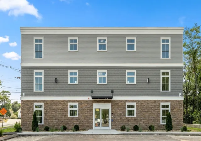 17th image of 7 Cross St #201, Wilmington, MA 01887 | MLS# 73565410