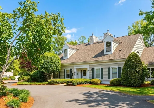 2nd image of 651 Brookside Dr, Andover, MA 01810