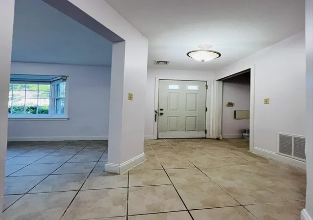 3rd image of 651 Brookside Dr, Andover, MA 01810