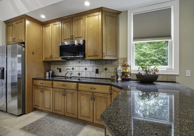 5th image of 48 Landing Dr, Chicopee, MA 01020 | MLS# 73550374