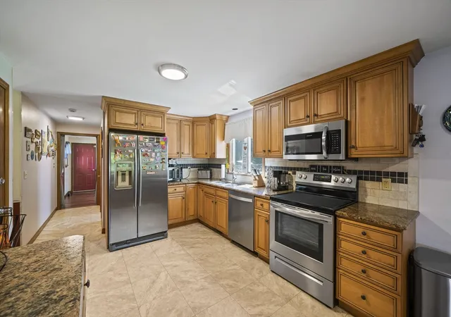 Photo 3 of Single family home for sale at 5 Auburndale Hts, Bridgewater, MA 02324 | MLS# 73555215 | Listing updated on 2026-09-29