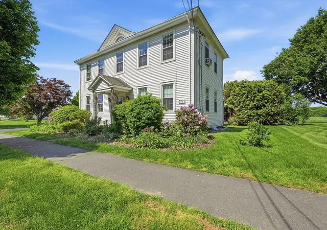 Homes for sale in Hatfield, MA | 15 Main St, Hatfield, MA 01038 | MLS# 73526348
