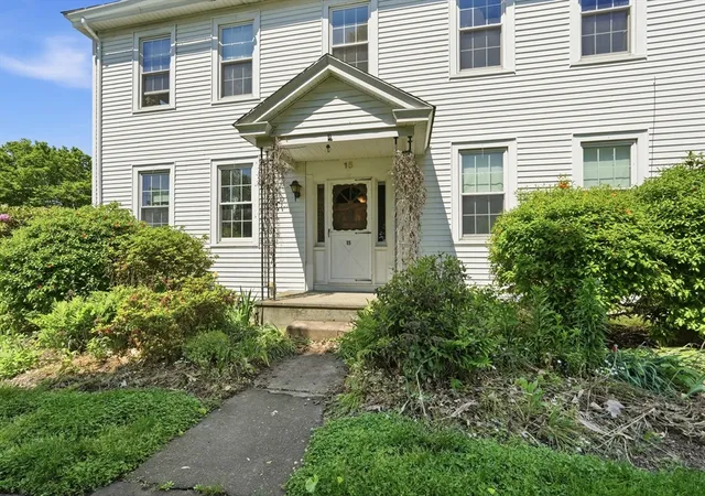 Homes for sale in Hatfield, MA | 15 Main St, Hatfield, MA 01038 | MLS# 73526348