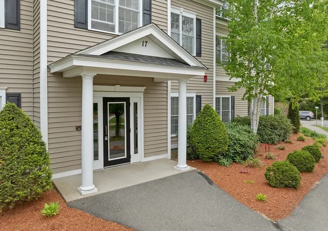 2nd image of 17 Roundabout Way #5, Manchester, NH 03102 | MLS# 73525150