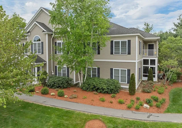 3rd image of 17 Roundabout Way #5, Manchester, NH 03102 | MLS# 73525150