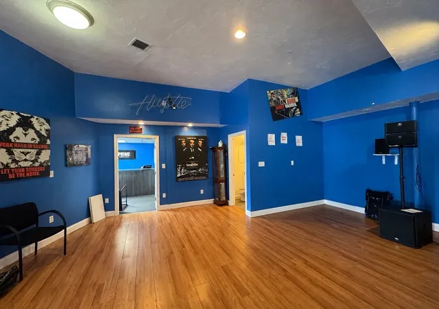 Photo 3 of House for sale at 1768 Pleasant St, Fall River, MA 02723 | MLS# 73558542 | Listing updated on 2026-09-01