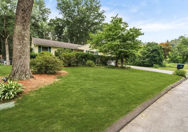 5th image of 22 Carillon Circle, Easthampton, MA 01027 | MLS# 73566865