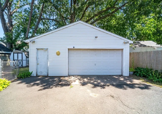 Photo 3 of Sale Pending at 51 Itendale St, Springfield, MA 01108 | MLS# 73569942 | Listing updated on 2026-09-04