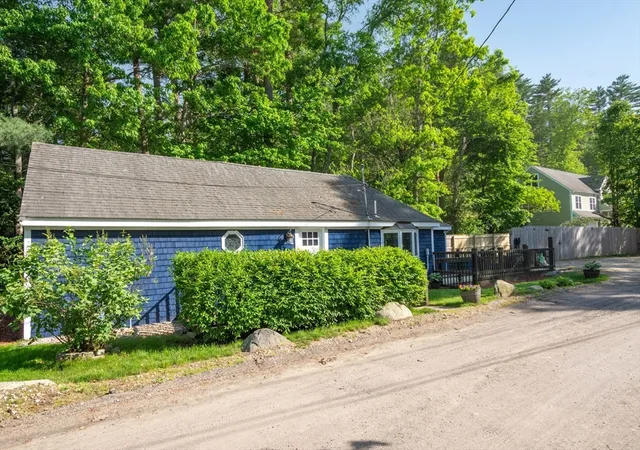 3rd image of 254 Lakeside Road, Hanson, MA 02341 | MLS# 73559151