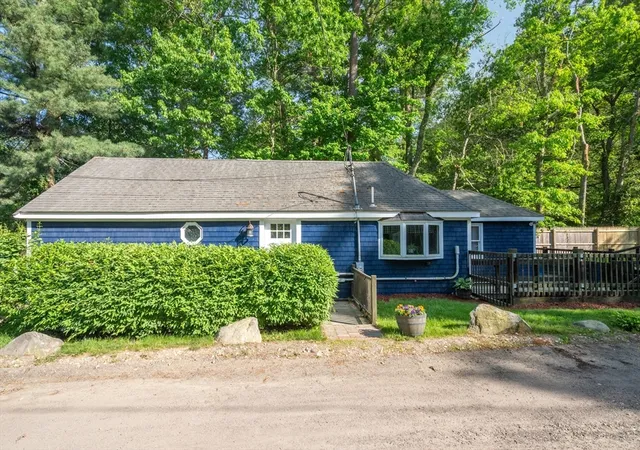 4th image of 254 Lakeside Road, Hanson, MA 02341 | MLS# 73559151