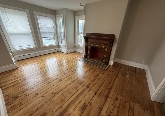 12th image of 393 Pleasant Street, New Bedford, MA 02740 | MLS# 73550057
