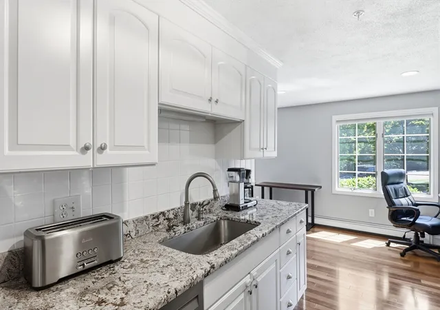 5th image of 4 Partridge Ln, Lynnfield, MA 01940 | MLS# 73551490