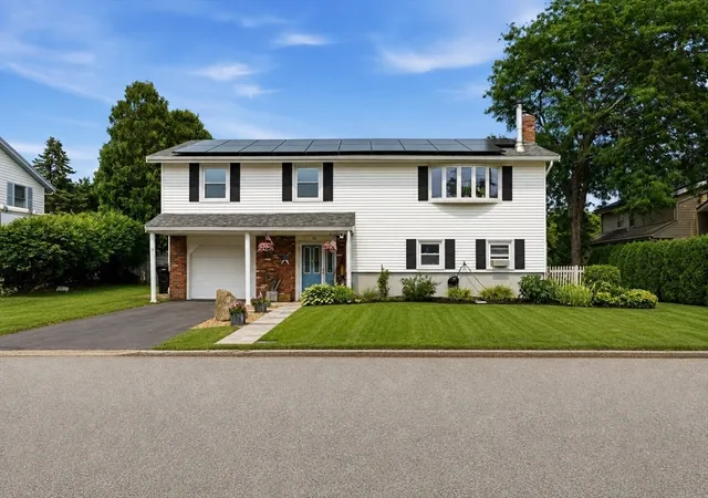 2nd image of 84 Almeda St, Salem, MA 01970 | MLS# 73550761