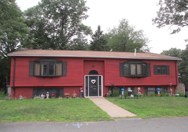 1st image of 150 Carver St, Tewksbury, MA 01876 | MLS# 73550945